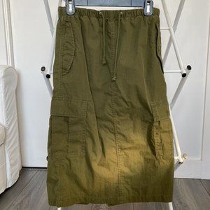 Aritzia Cargo Skirt, Size Small, Green